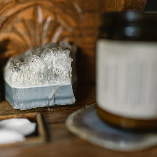 40 Amazing Witch Hazel Benefits That Can Transform Your Life