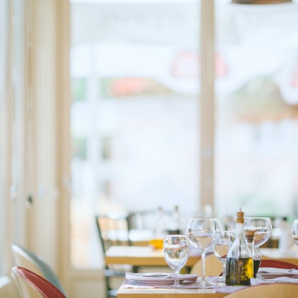 Essential Guide: Boosting Eyebrow Growth with Castor Oil Benefits