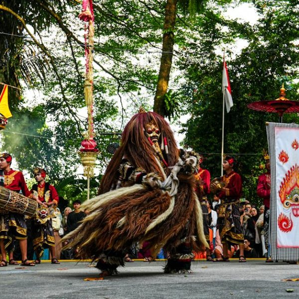 Neem Oil: Key to Controlling Pests & Diseases in Fruit Trees